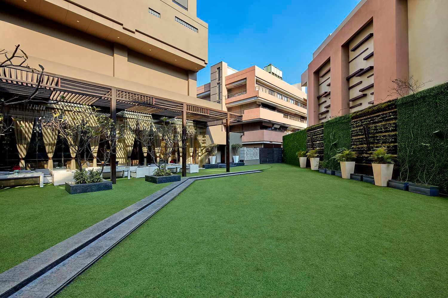 DoubleTree by Hilton Gurugram Baani Square 2
