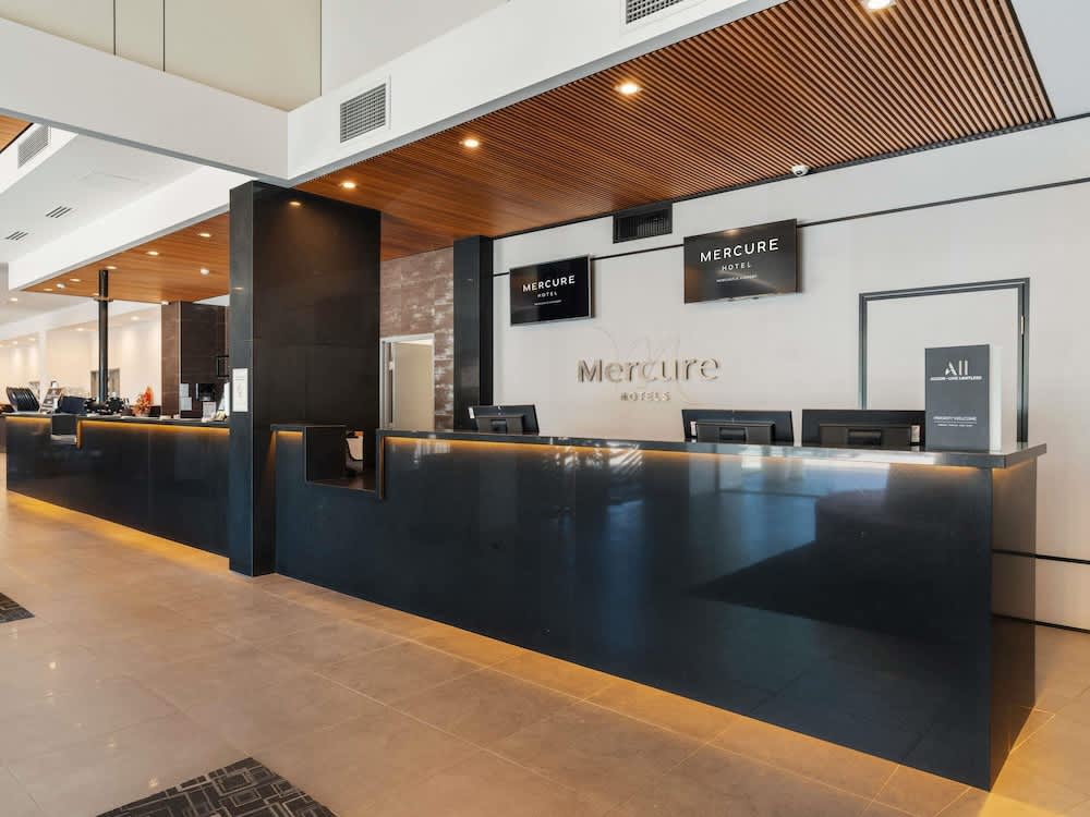 Mercure Newcastle Airport 2