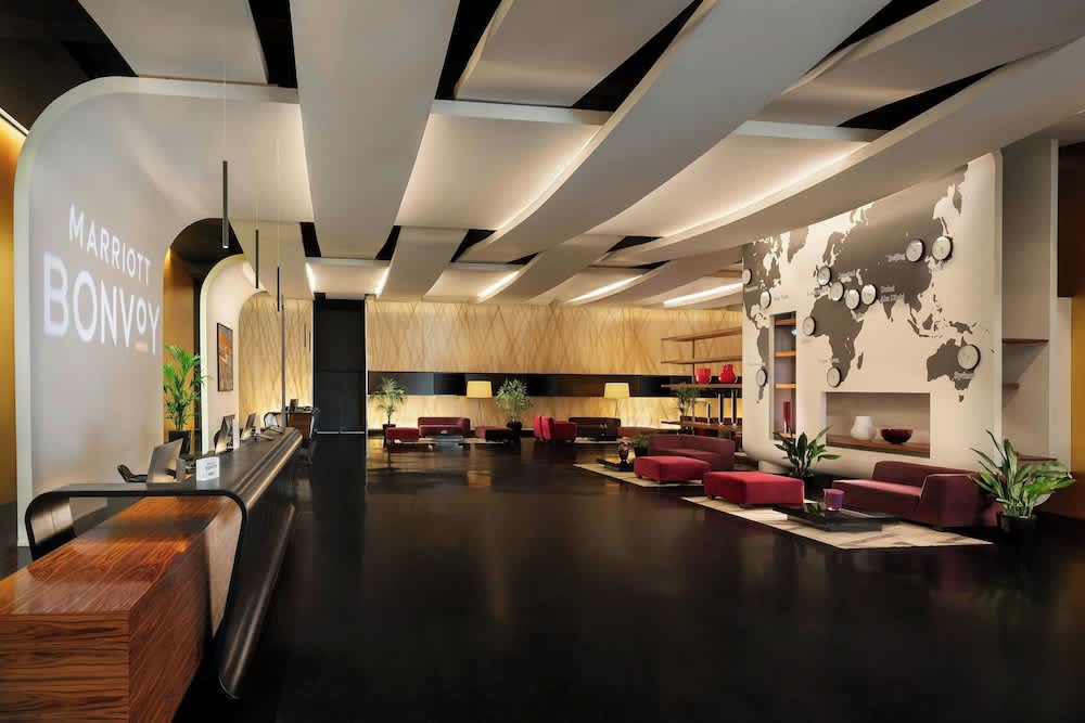 Sheraton Milan Malpensa Airport Hotel & Conference Centre 2