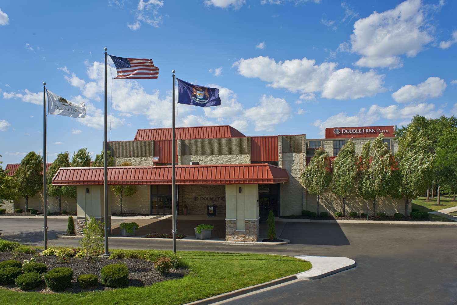 DoubleTree by Hilton Detroit - Dearborn 1