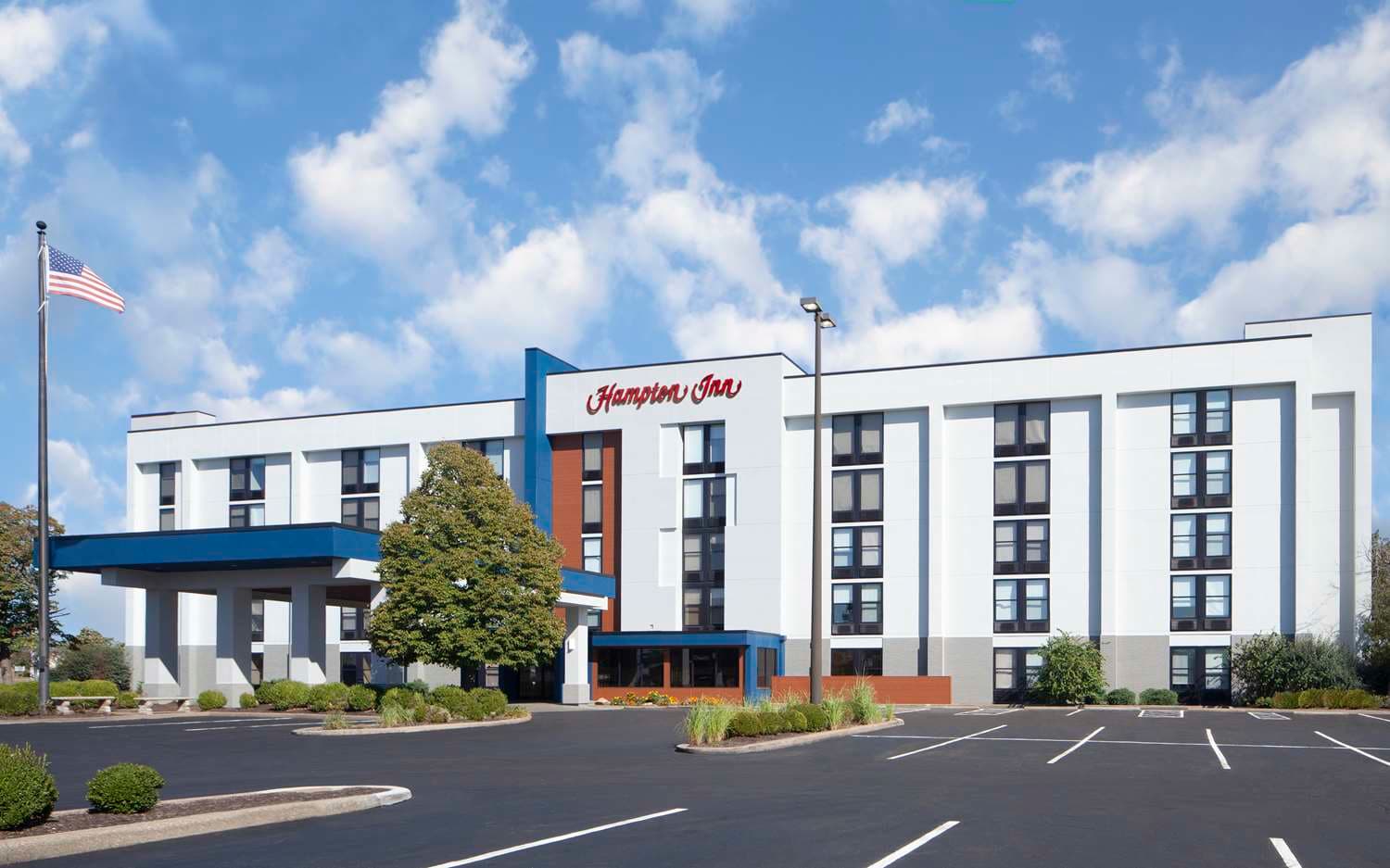 Hampton Inn Evansville 1