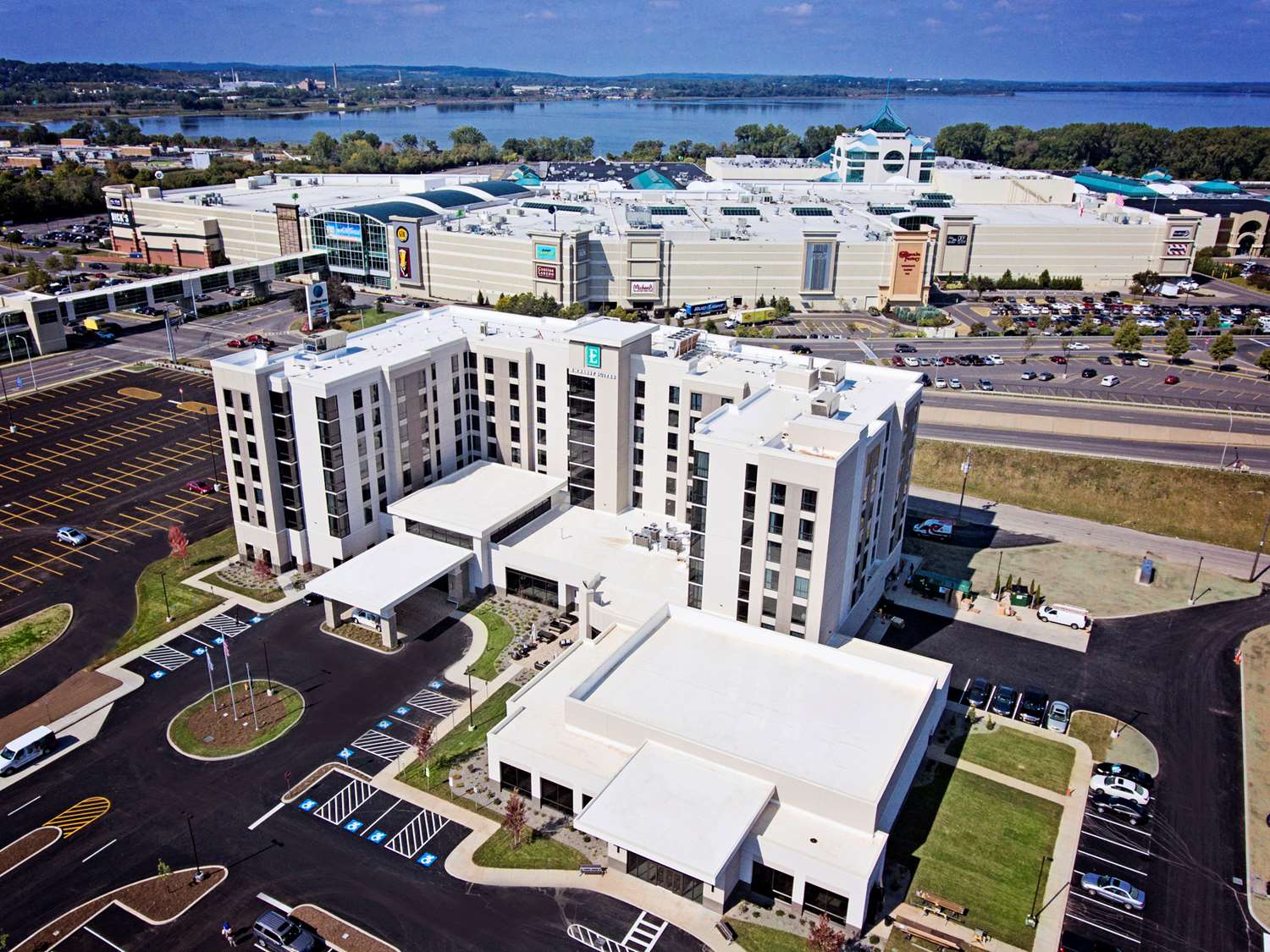 Embassy Suites By Hilton Syracuse Destiny USA 2