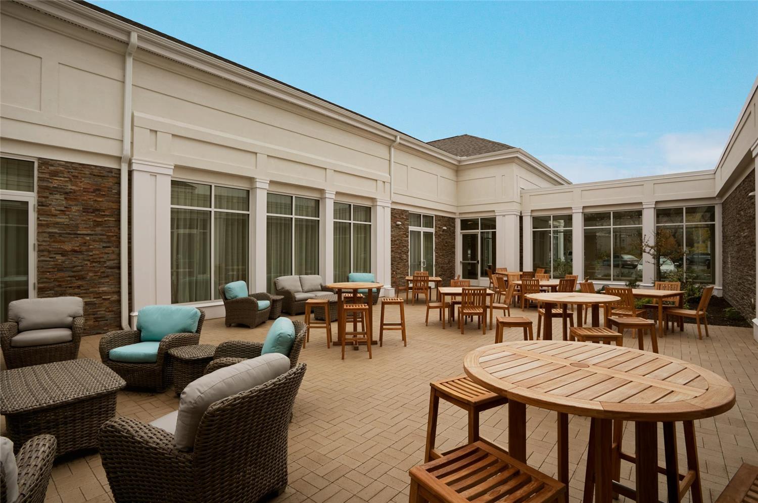 Hilton Garden Inn Auburn 2