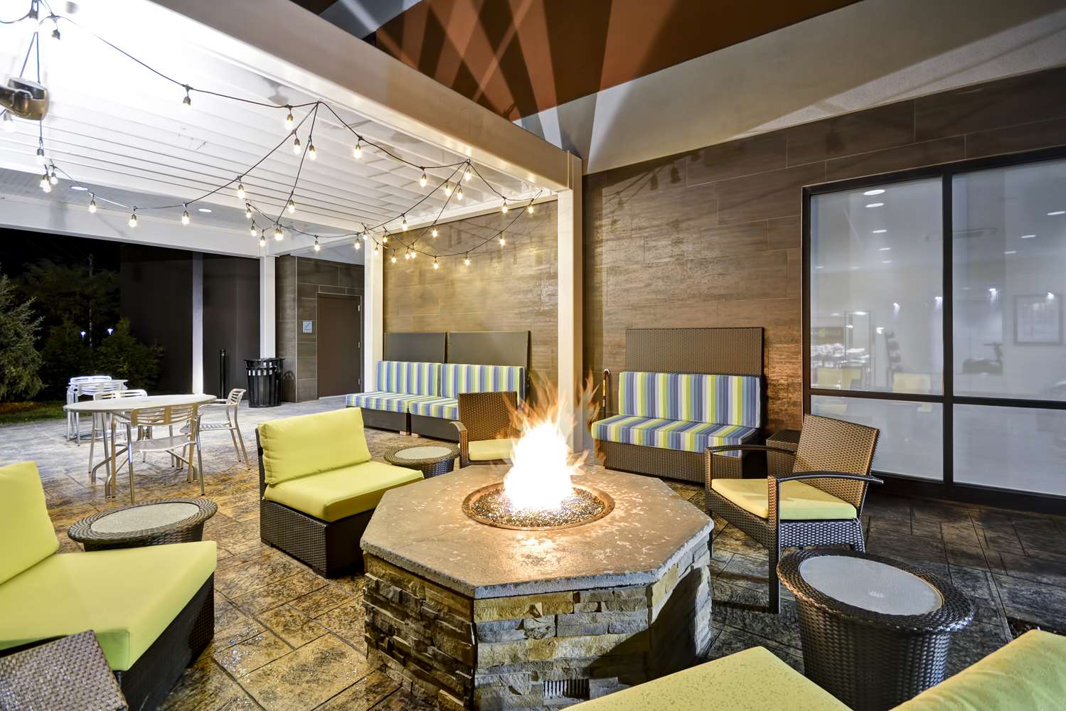 Home2 Suites By Hilton Oswego 2