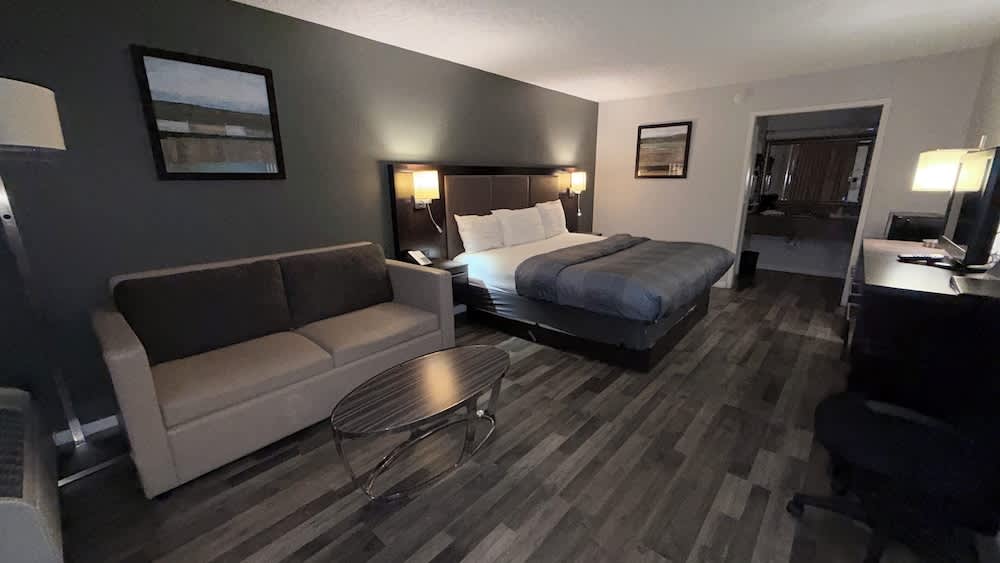 Wilkes-Barre Inn & Suites 1