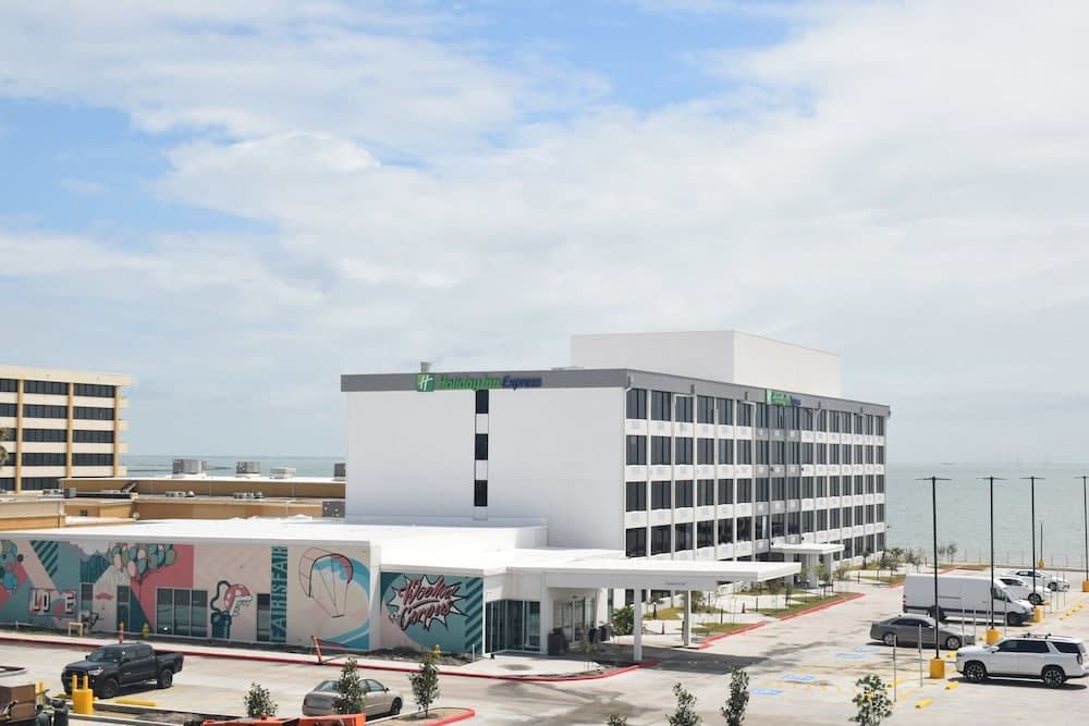 Holiday Inn Express Corpus Christi - Beachfront by IHG 1
