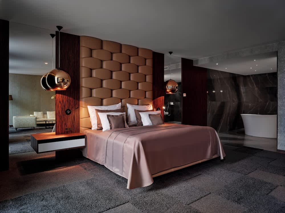 Theatre Hotel 1