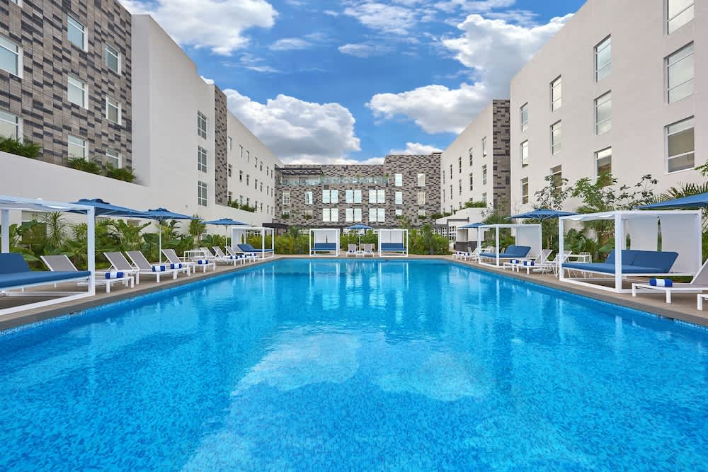 City Express Plus by Marriott Cancun Aeropuerto Riviera 1