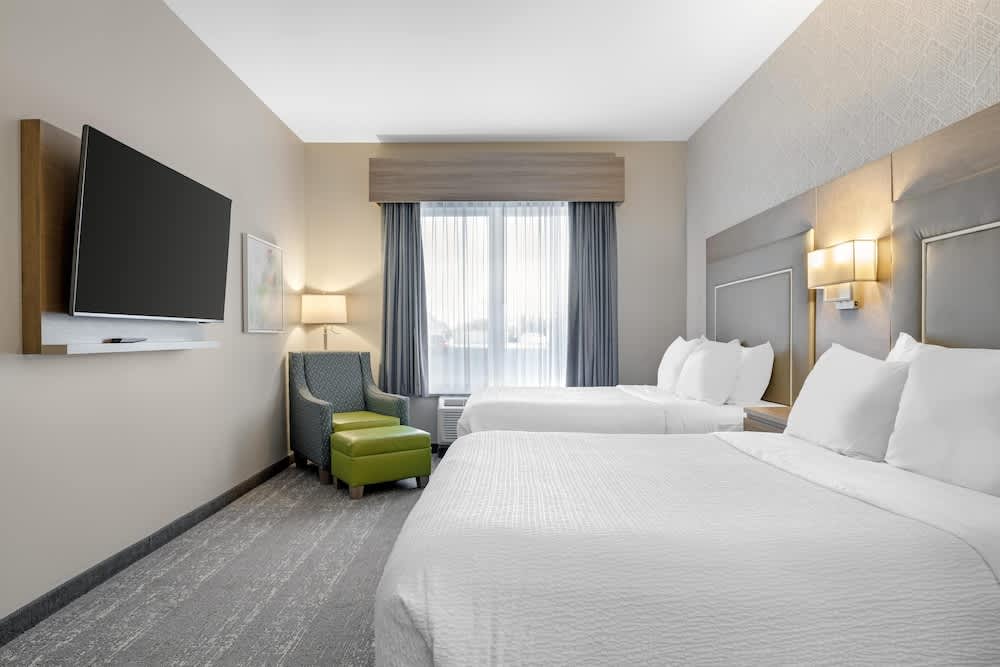 Best Western Plus Dartmouth Hotel & Suites 1