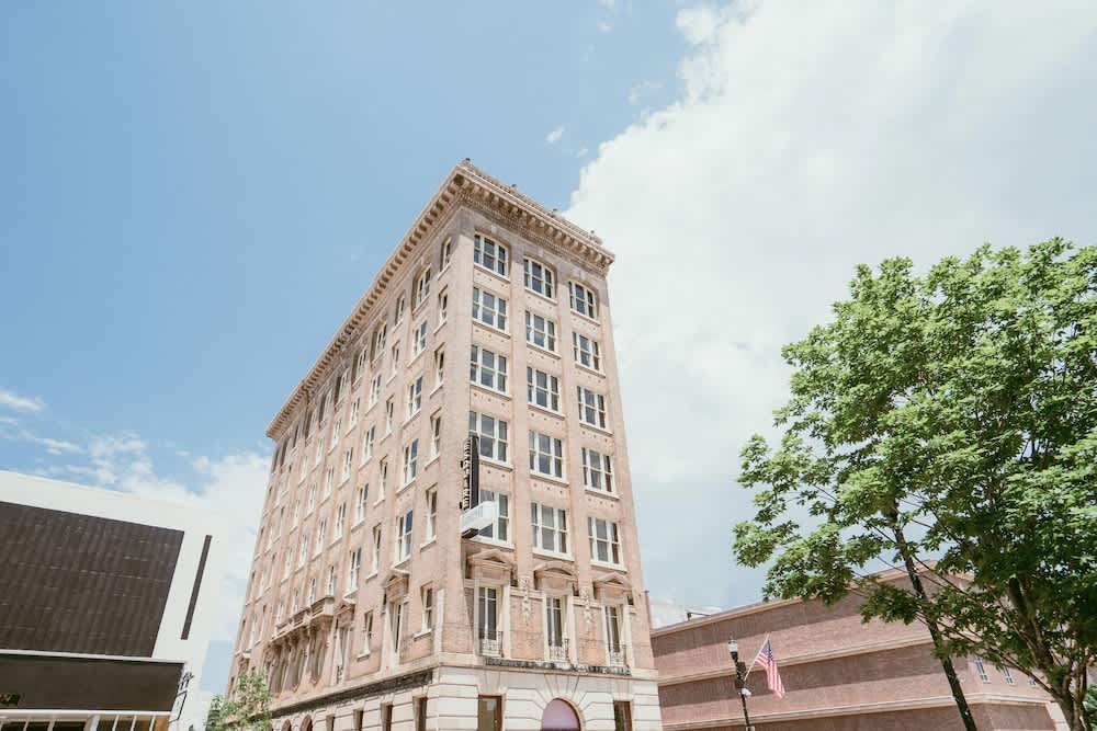 The Esquire Hotel Downtown Gastonia, an Ascend Collection Hotel 1