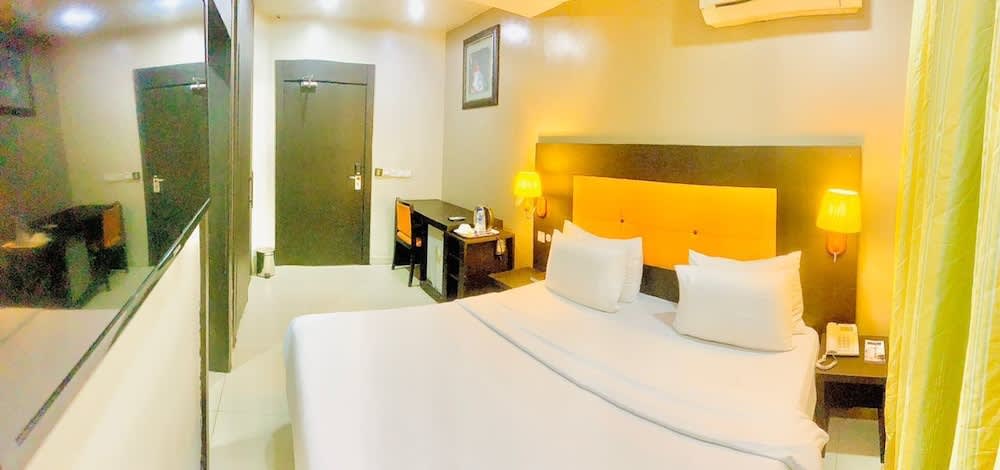 Oakspring Hotel and Luxury Suites 2
