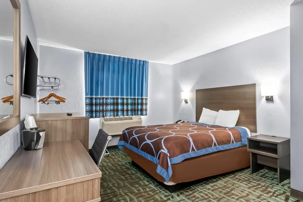 Rodeway Inn Delmont 1