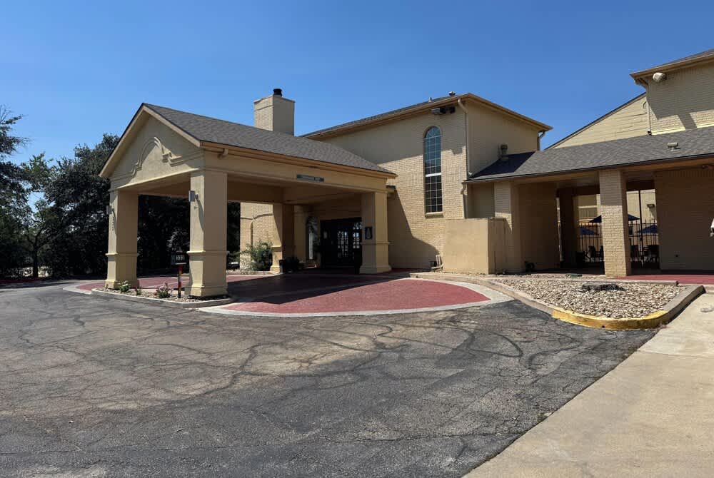 Days Inn by Wyndham Georgetown 1