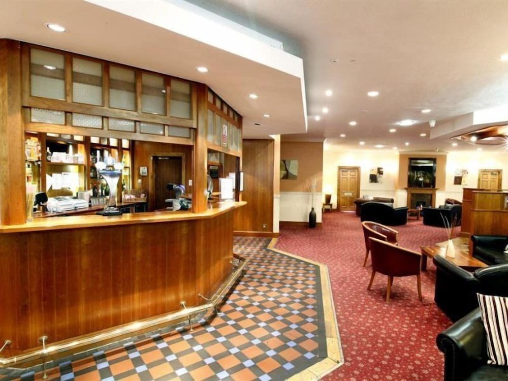 Wigan Oak Hotel 2