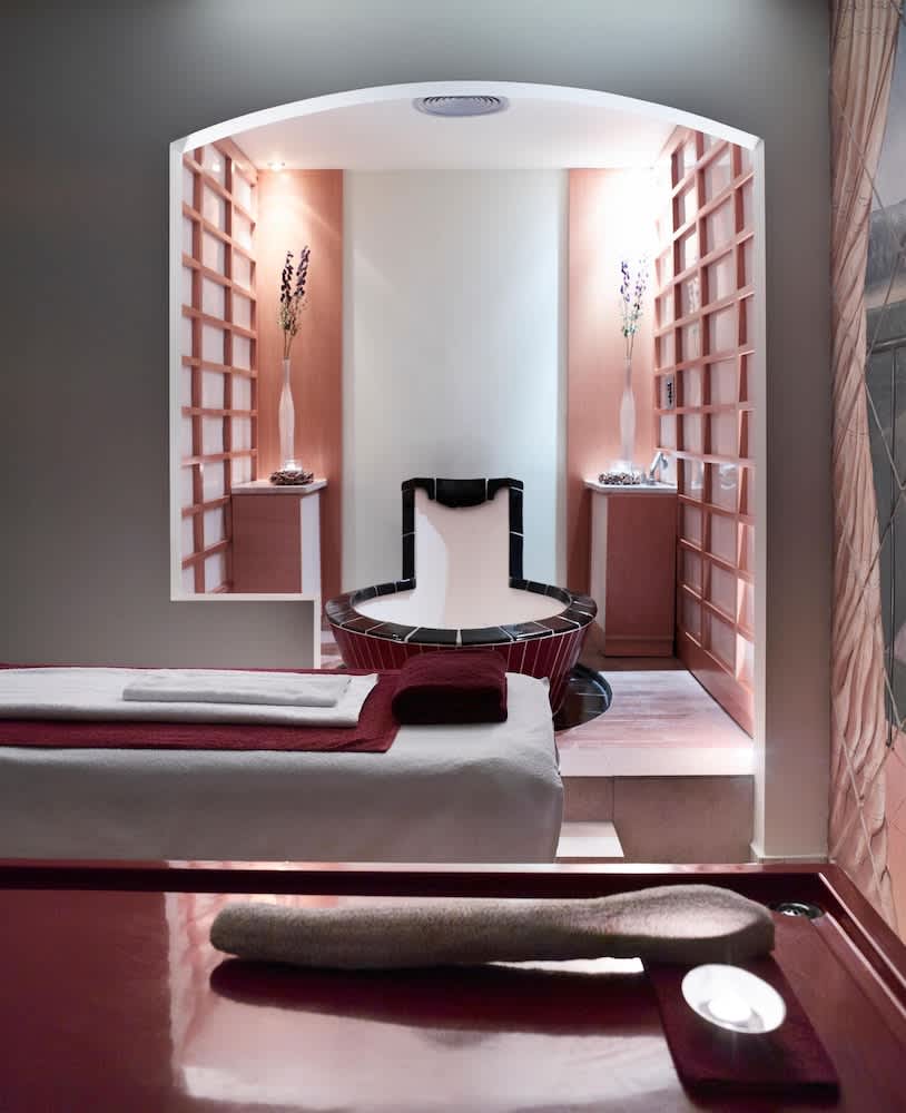 Neptune Luxury Resort 2