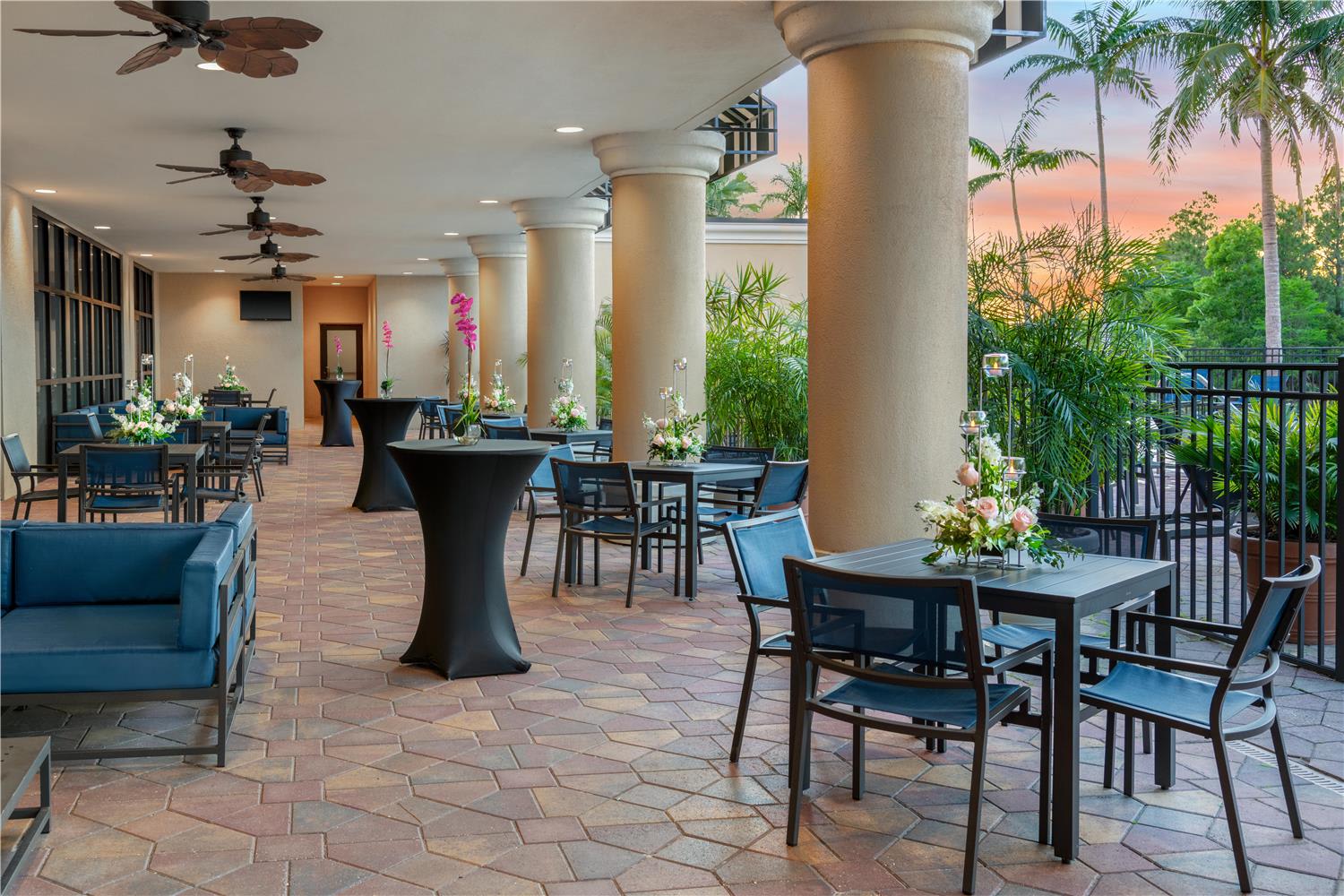Embassy Suites by Hilton Fort Myers Estero 2