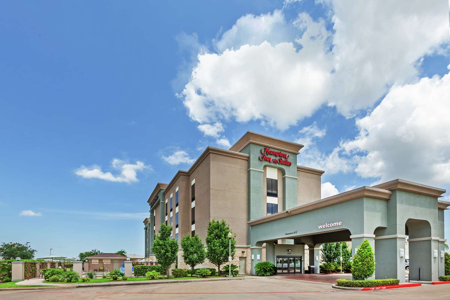 Hampton Inn & Suites Houston/League City 2