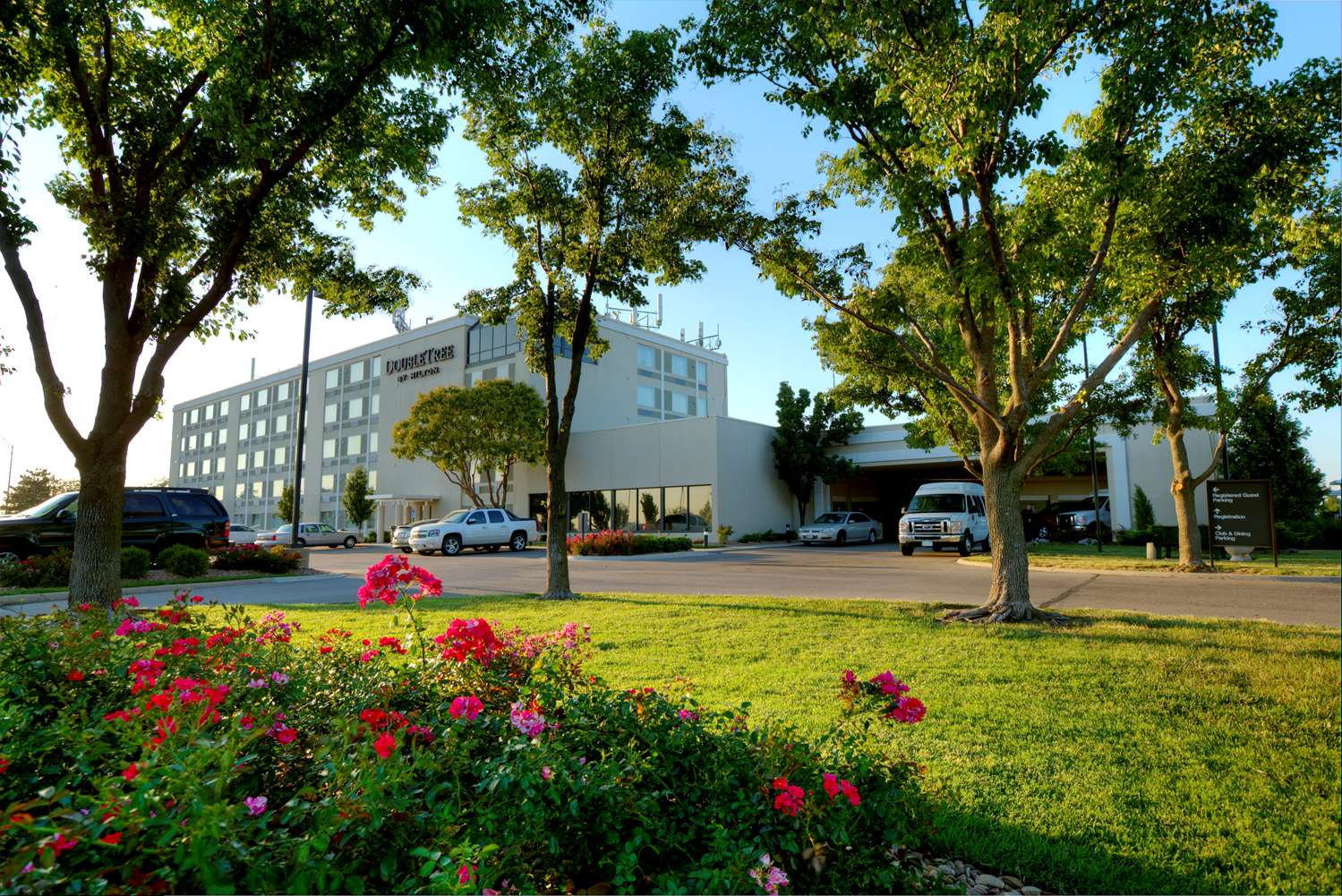DoubleTree by Hilton Wichita Airport 1
