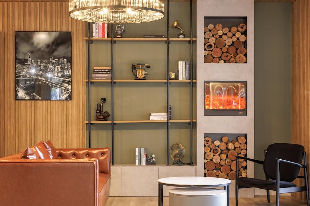 Park Inn By Radisson Melbourne Carlton 2