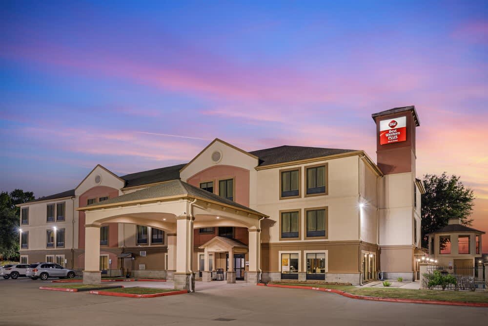 Best Western Plus North Houston Inn & Suites 1