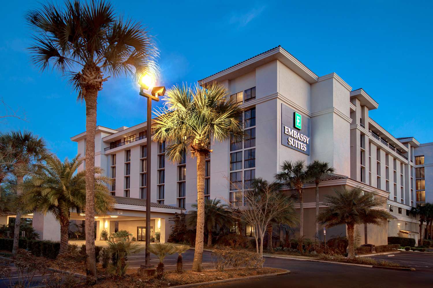 Embassy Suites by Hilton Jacksonville Baymeadows 1