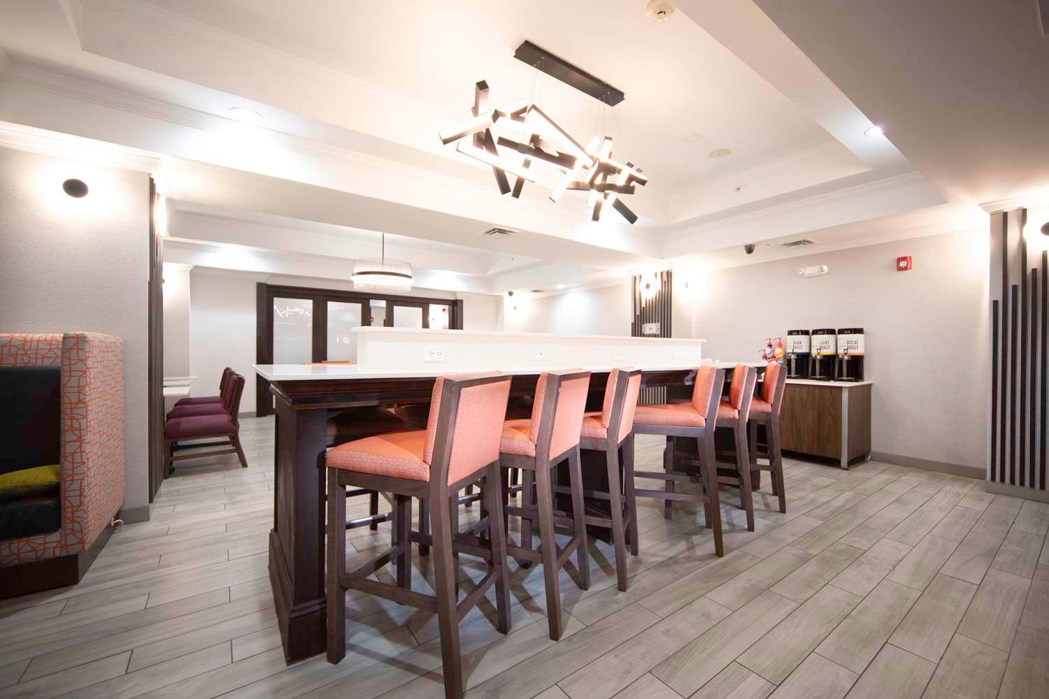 Hampton Inn Bryant 2