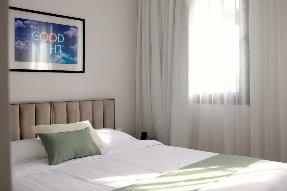 Larnaca LIV & CO Suites 2
