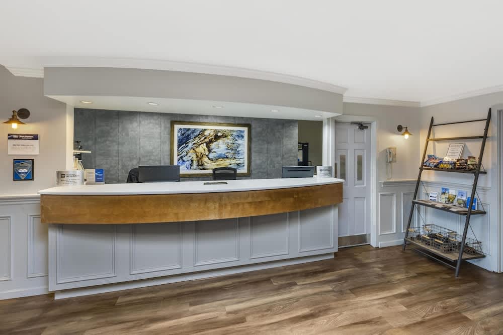 Best Western Pier Point Inn 2