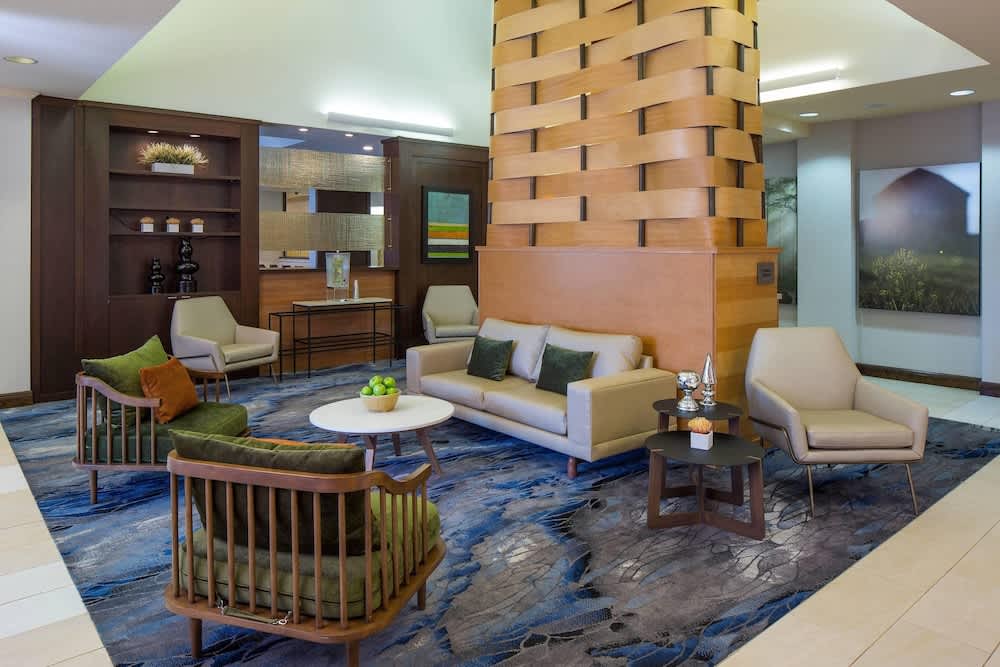 Fairfield Inn & Suites by Marriott Orlando Lake Buena Vista 2
