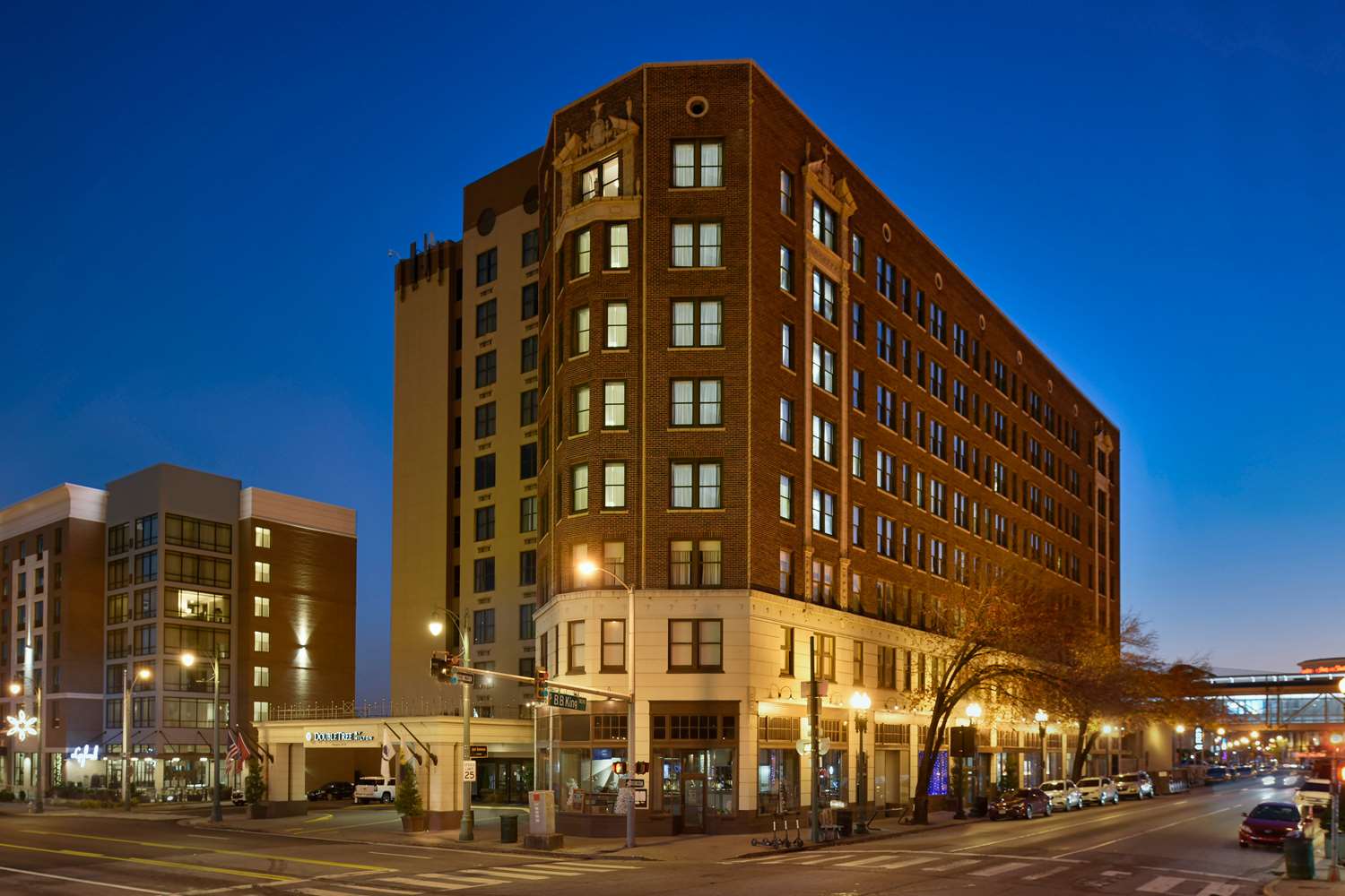 DoubleTree by Hilton Memphis Downtown 1