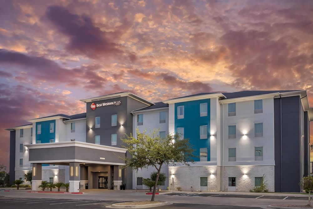 Best Western Plus Laredo Inn & Suites 1