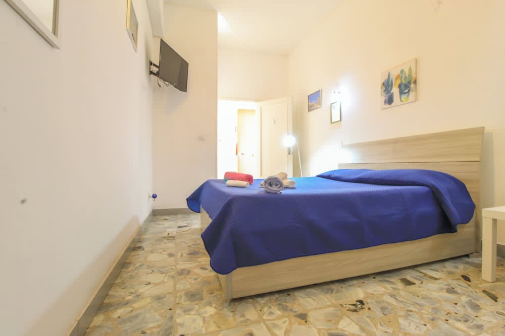catania airport room low cost 2
