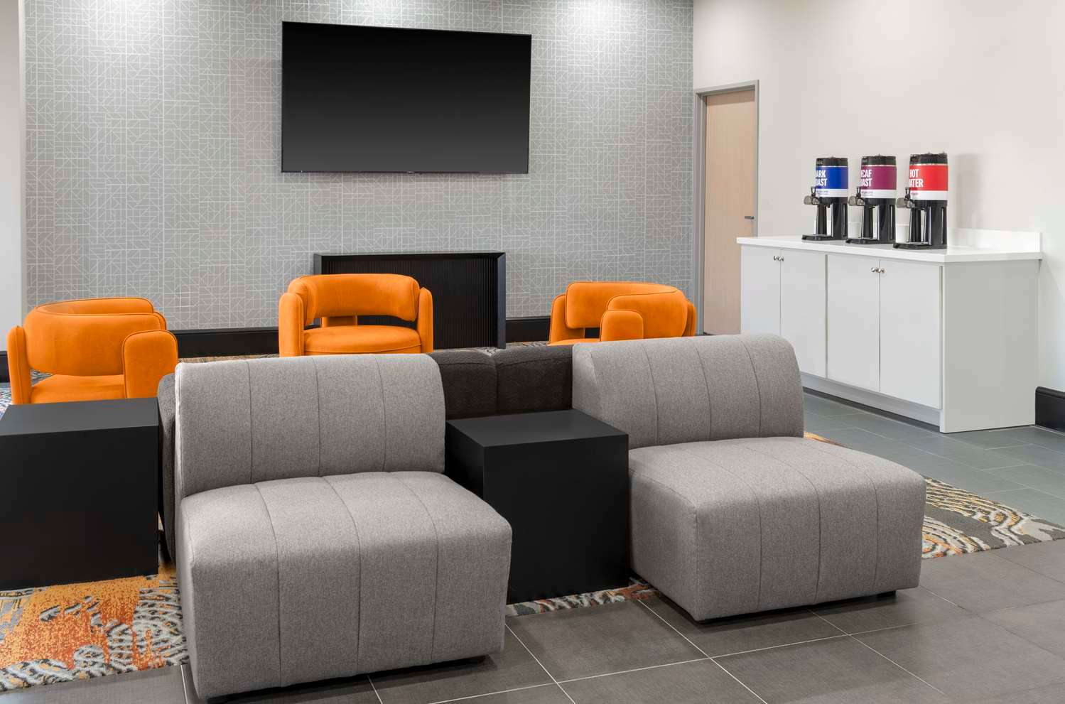 Hampton Inn Olathe 2