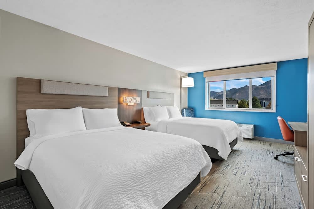 Holiday Inn Express & Suites OGDEN by IHG 2