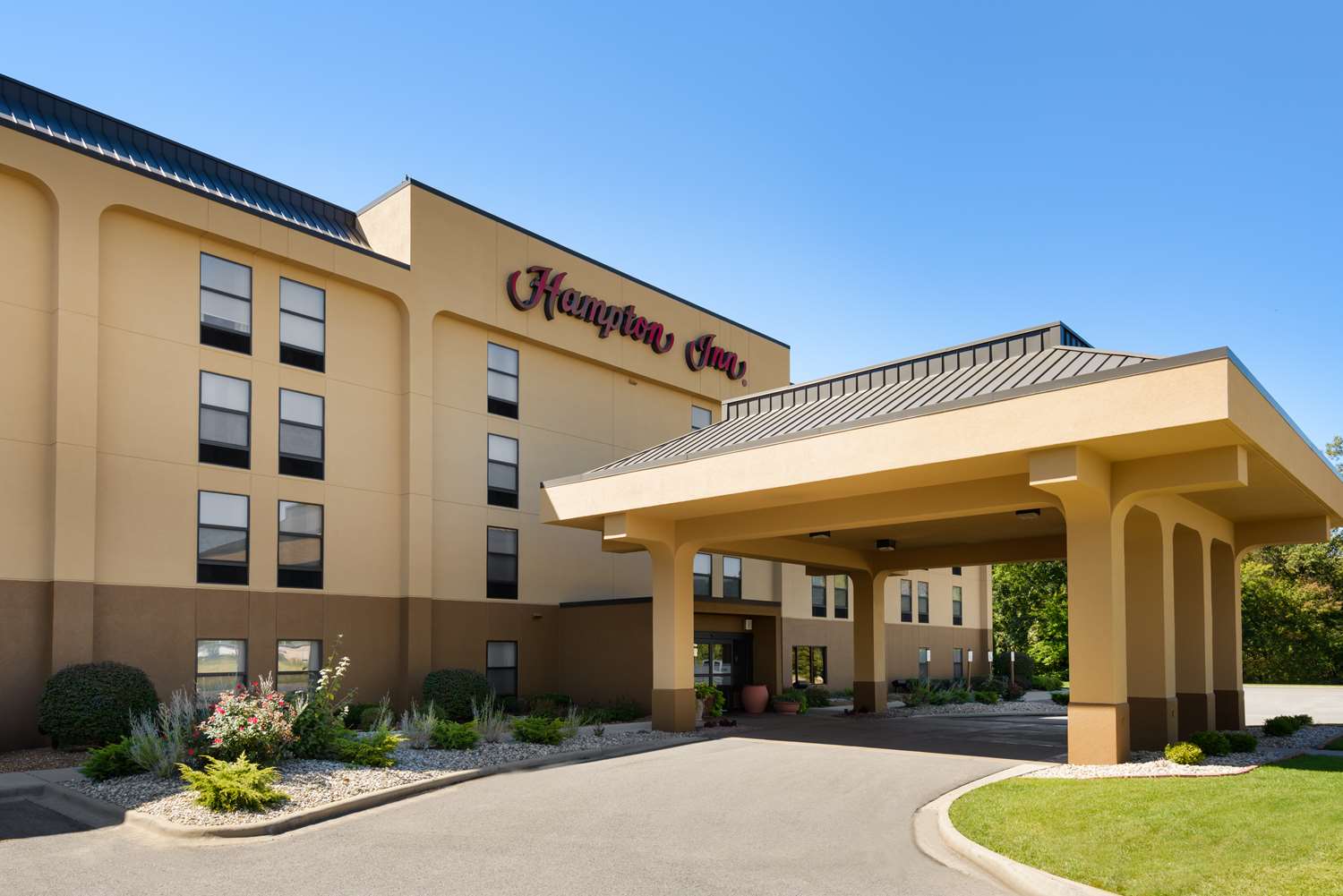 Hampton Inn Mt. Vernon 1