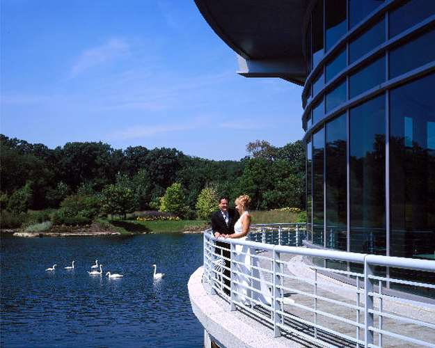 DoubleTree Suites by Hilton & Conf Ctr Chicago-Downers Grove 2