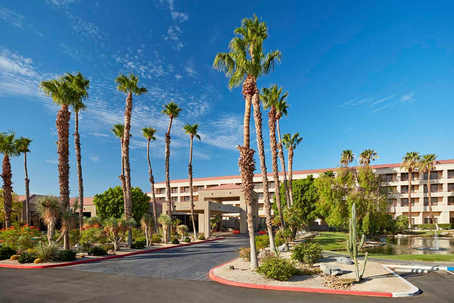 DoubleTree by Hilton Golf Resort Palm Springs 1