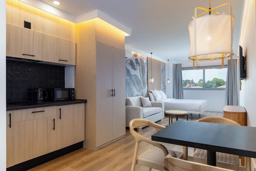 HA Aparthotel Retiro Suites 1