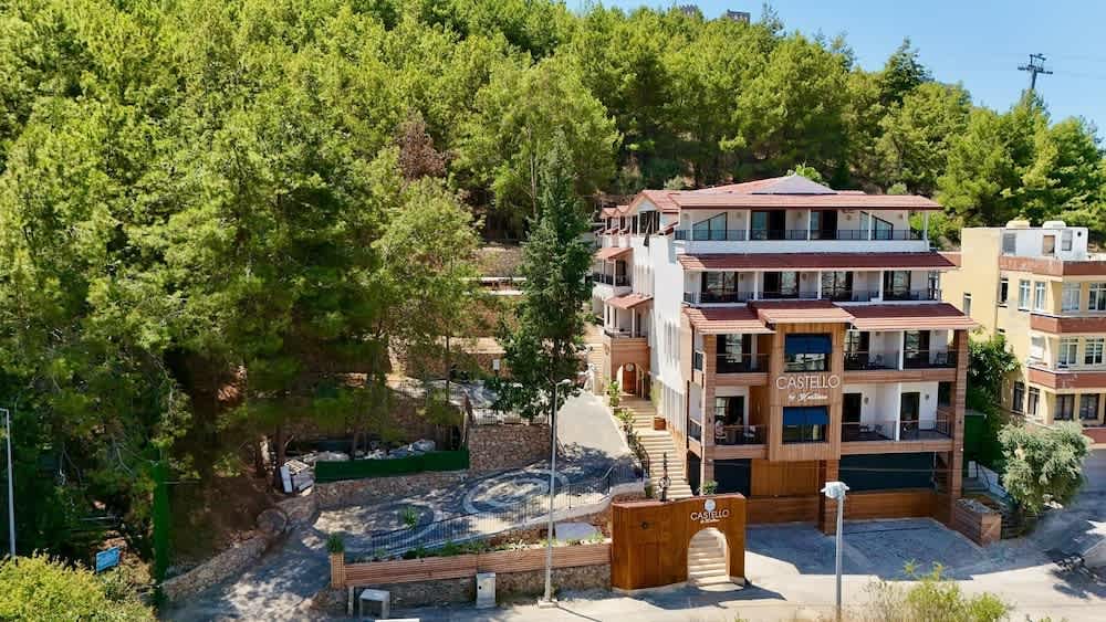 Castello By Mediterra Hotel 1