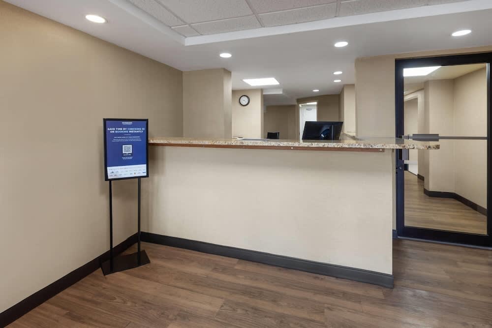 Days Inn by Wyndham Dumfries Quantico 2