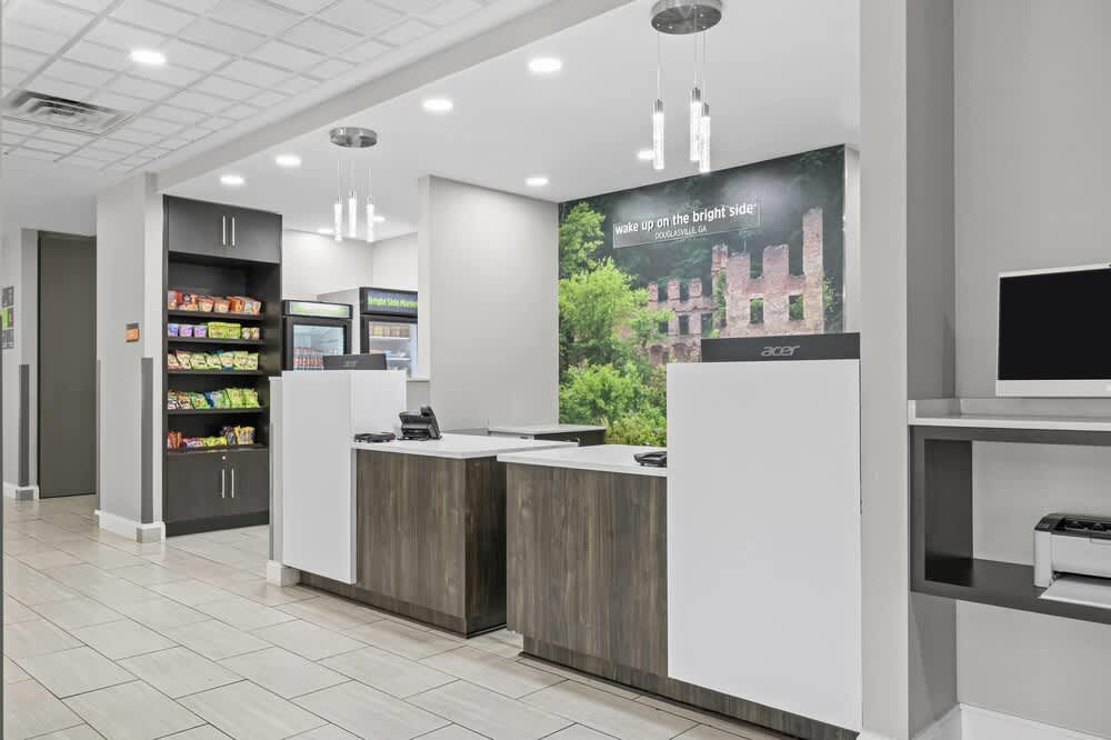La Quinta Inn & Suites by Wyndham Atlanta Douglasville 2