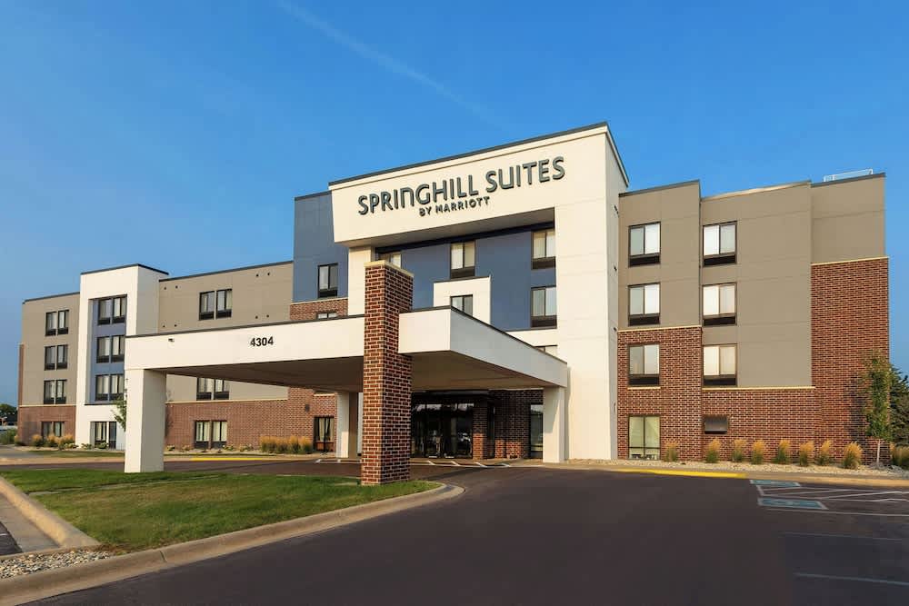 SpringHill Suites by Marriott Sioux Falls 1