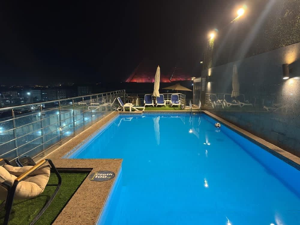 Pyramids Charm Hotel 1