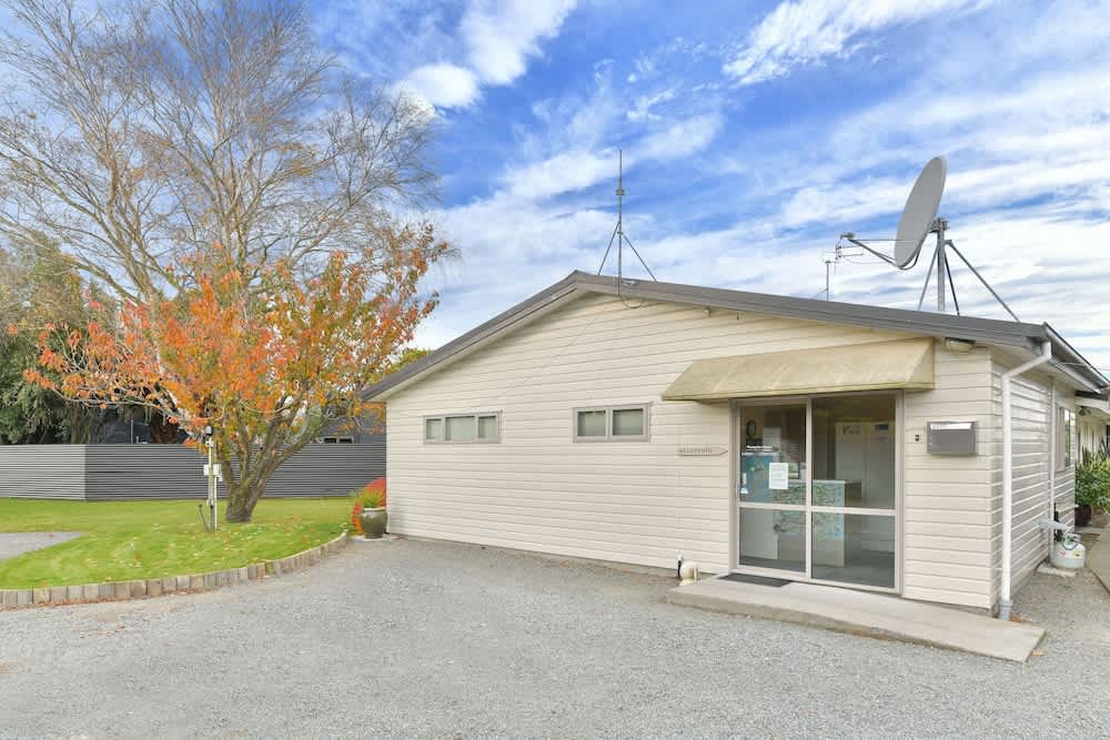 Wayside Motel 2