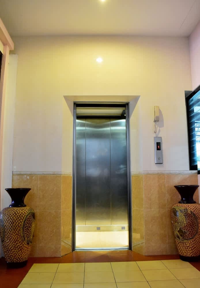 Outdoor Inn Kata Hotel 1
