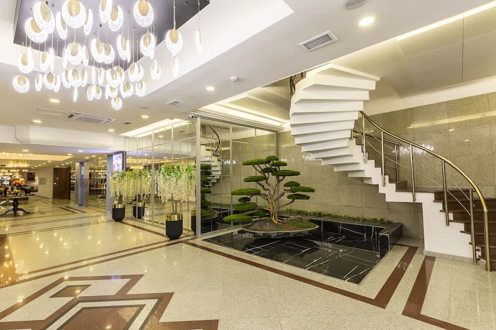 Marble Hotel 2
