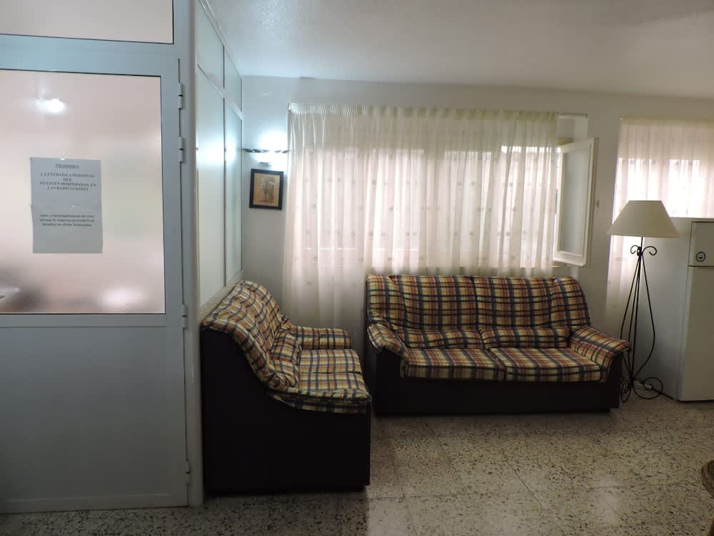 Hostal Monreal 2