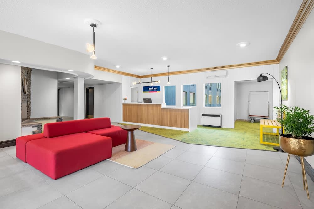 Park Inn by Radisson, Sydney 2