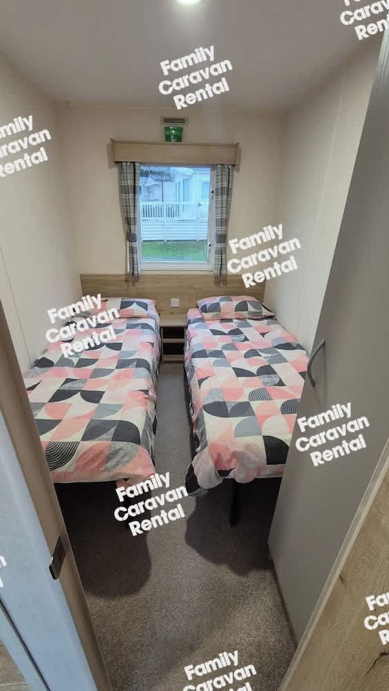 Family Caravan Rental 2 bed caravan 2