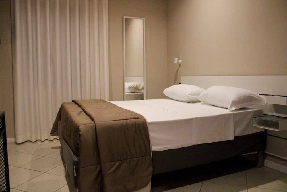 Business Hotel 2